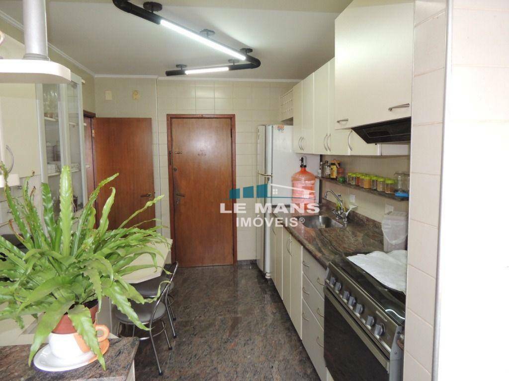 Apartamento à venda com 3 quartos, 130m² - Foto 27