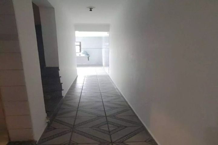 Sobrado à venda com 3 quartos, 240m² - Foto 44