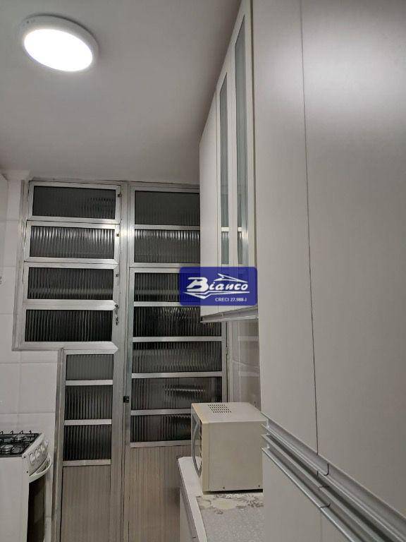 Apartamento à venda com 2 quartos, 58m² - Foto 4
