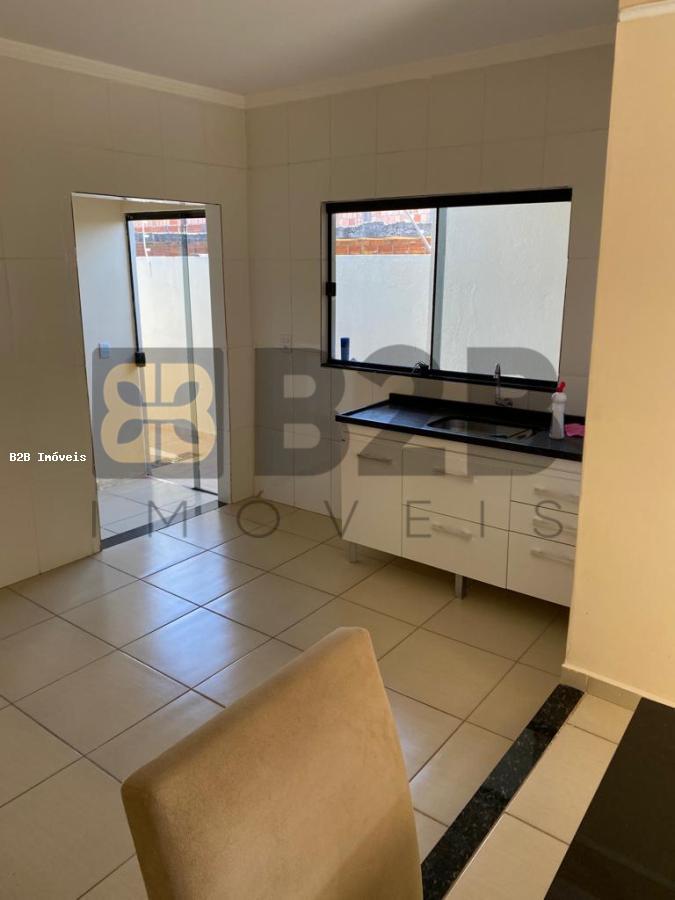 Casa à venda com 3 quartos, 169m² - Foto 5