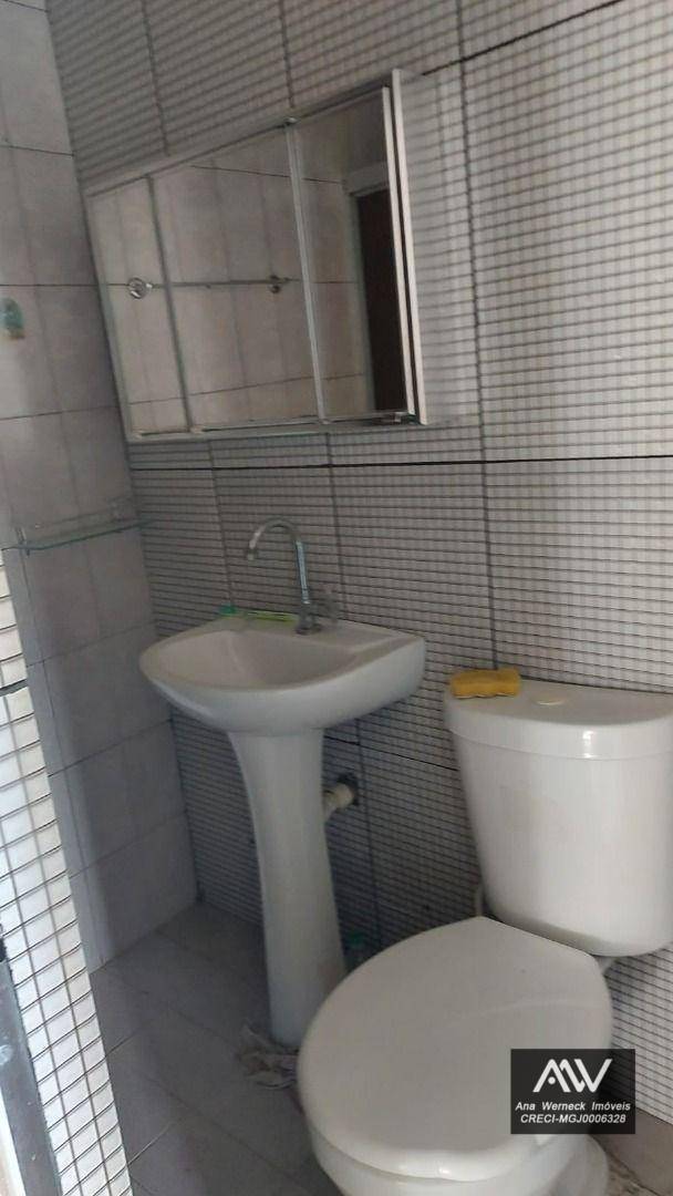 Casa de Condomínio à venda com 5 quartos, 200m² - Foto 35