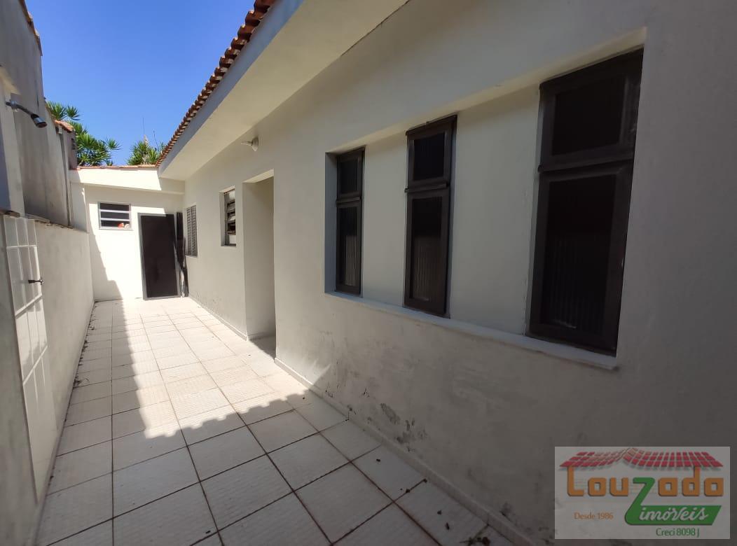 Casa à venda com 3 quartos, 250m² - Foto 16