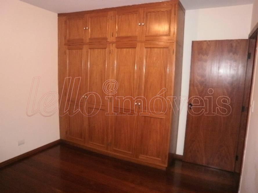 Apartamento para alugar com 3 quartos, 140m² - Foto 13