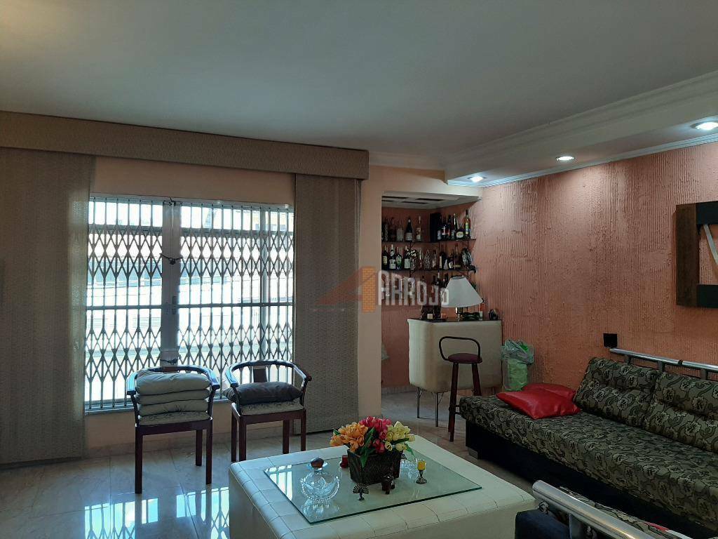 Sobrado à venda com 3 quartos, 140m² - Foto 1