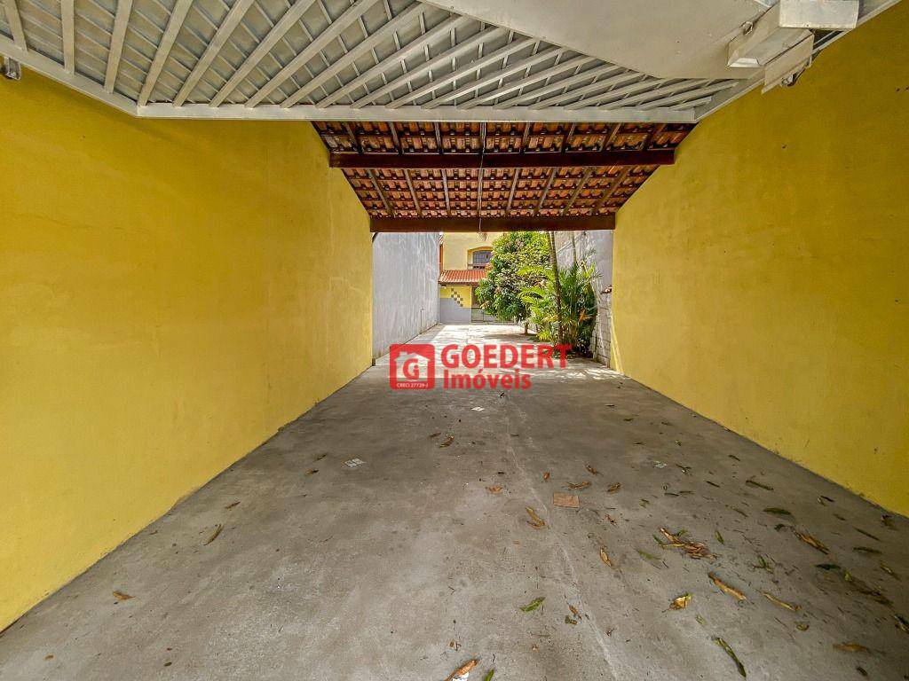 Sobrado à venda com 2 quartos, 125m² - Foto 3