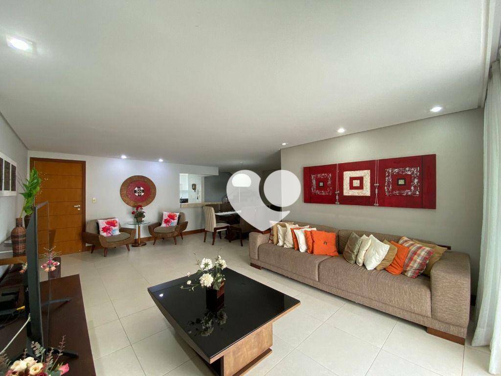 Cobertura à venda com 4 quartos, 205m² - Foto 1