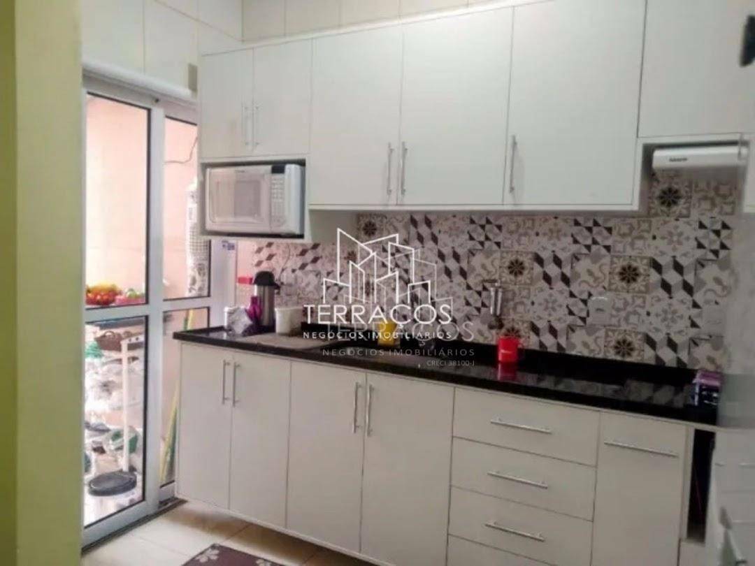 Casa à venda com 2 quartos, 57m² - Foto 1