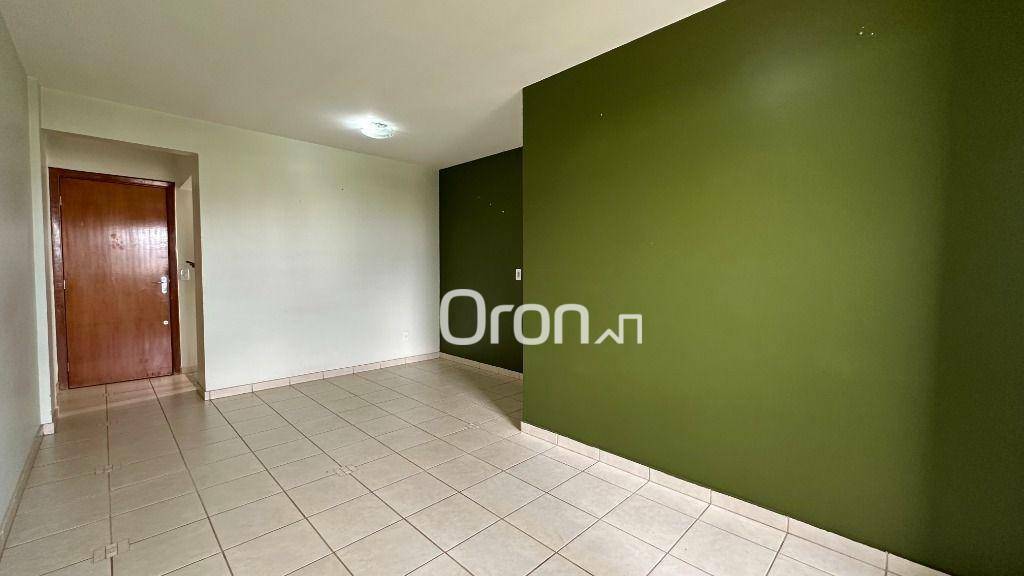 Apartamento à venda com 3 quartos, 75m² - Foto 2