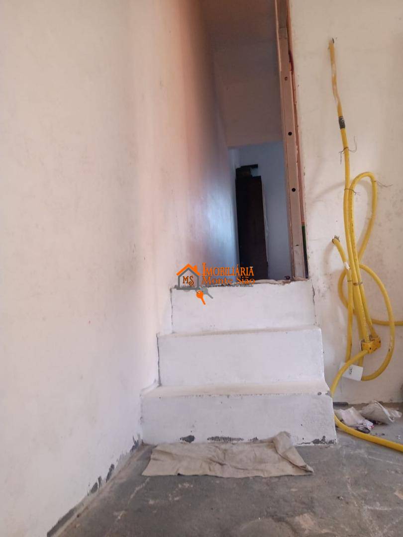 Sobrado à venda com 4 quartos, 90m² - Foto 1