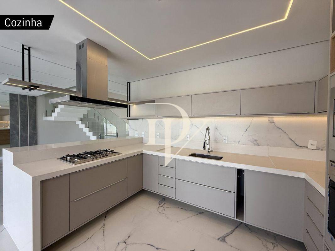 Sobrado à venda com 3 quartos, 304m² - Foto 11