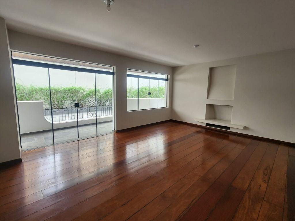 Apartamento à venda com 3 quartos, 208m² - Foto 1