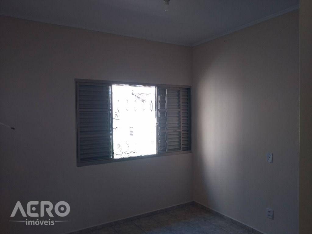 Casa à venda com 3 quartos, 218m² - Foto 18