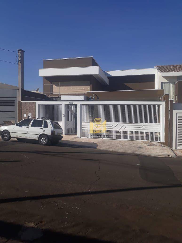 Casa à venda com 4 quartos, 300m² - Foto 3