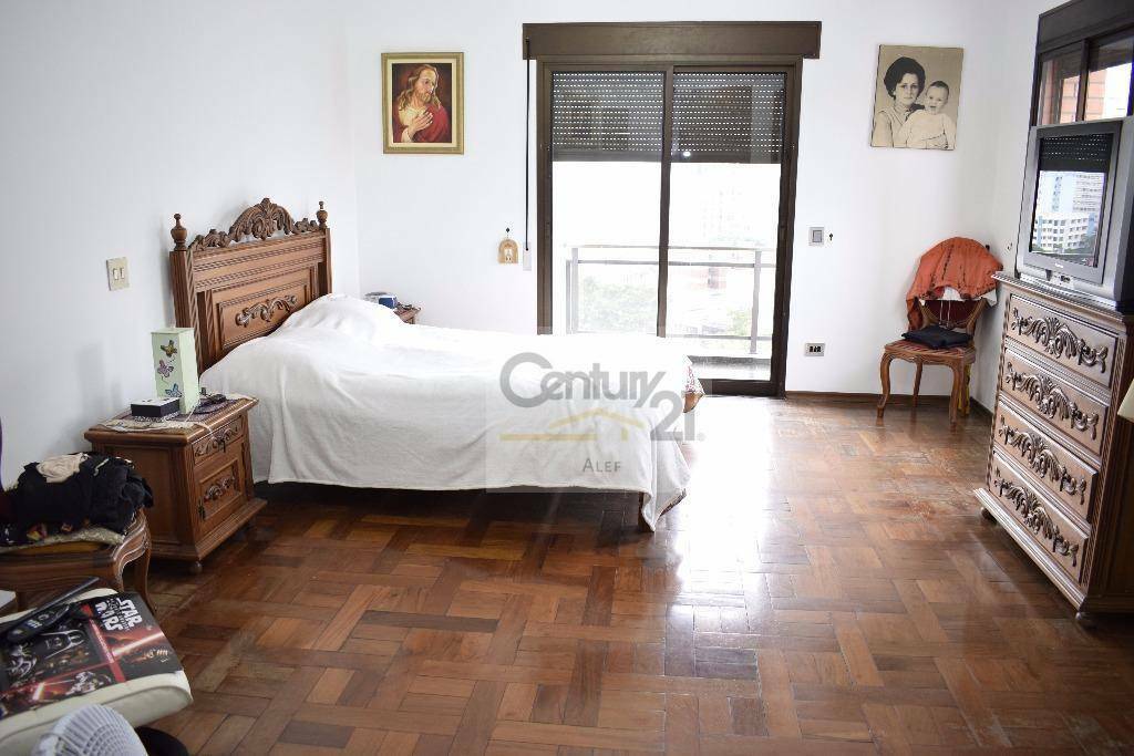 Apartamento à venda com 4 quartos, 275m² - Foto 19