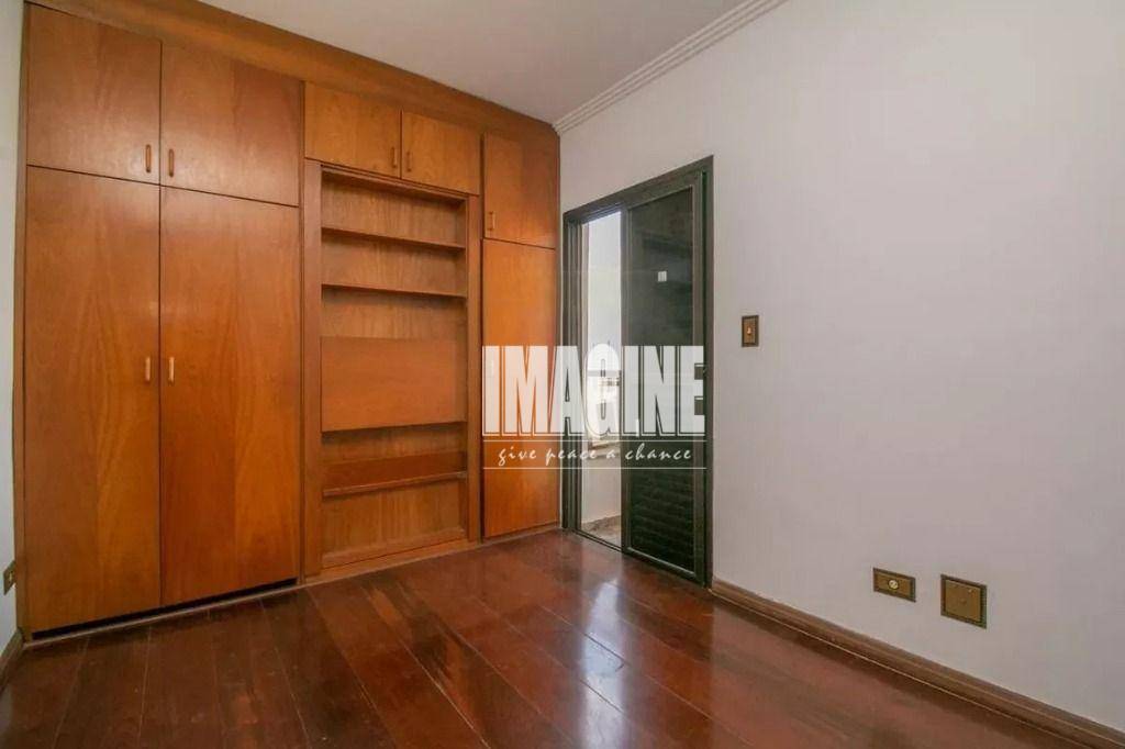 Apartamento à venda com 3 quartos, 134m² - Foto 8