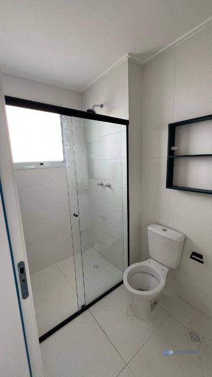 Apartamento para alugar com 2 quartos, 64m² - Foto 6