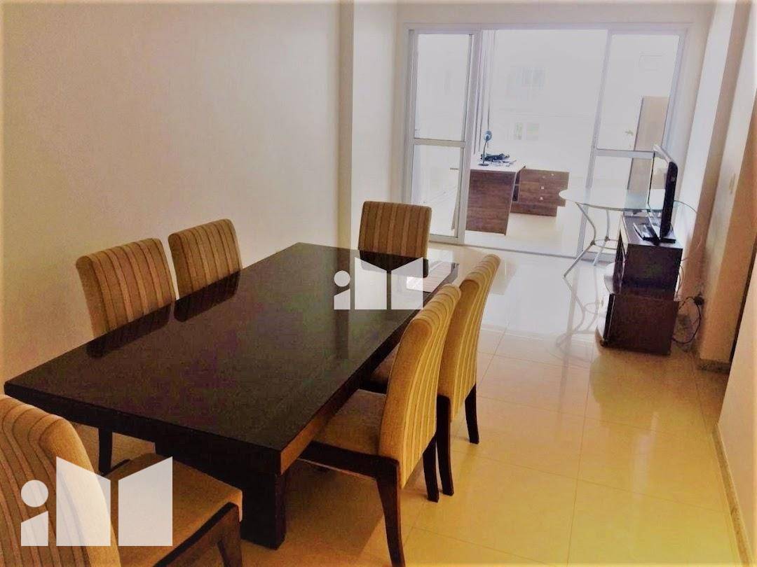 Apartamento à venda com 4 quartos, 150m² - Foto 2