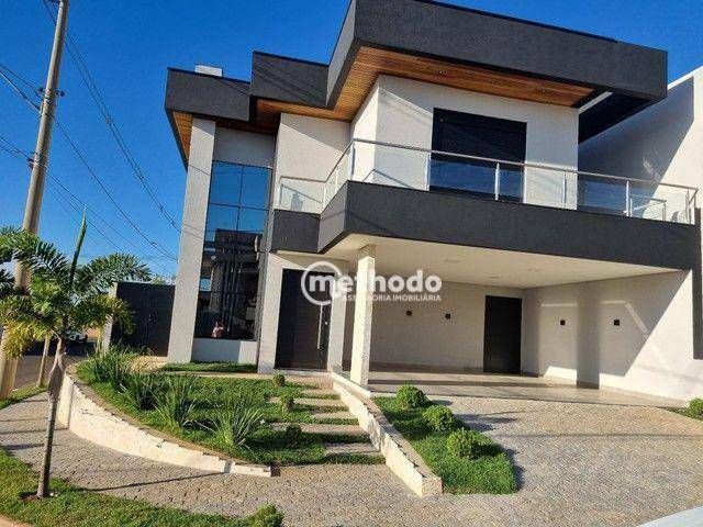 Casa de Condomínio à venda com 4 quartos, 250m² - Foto 2