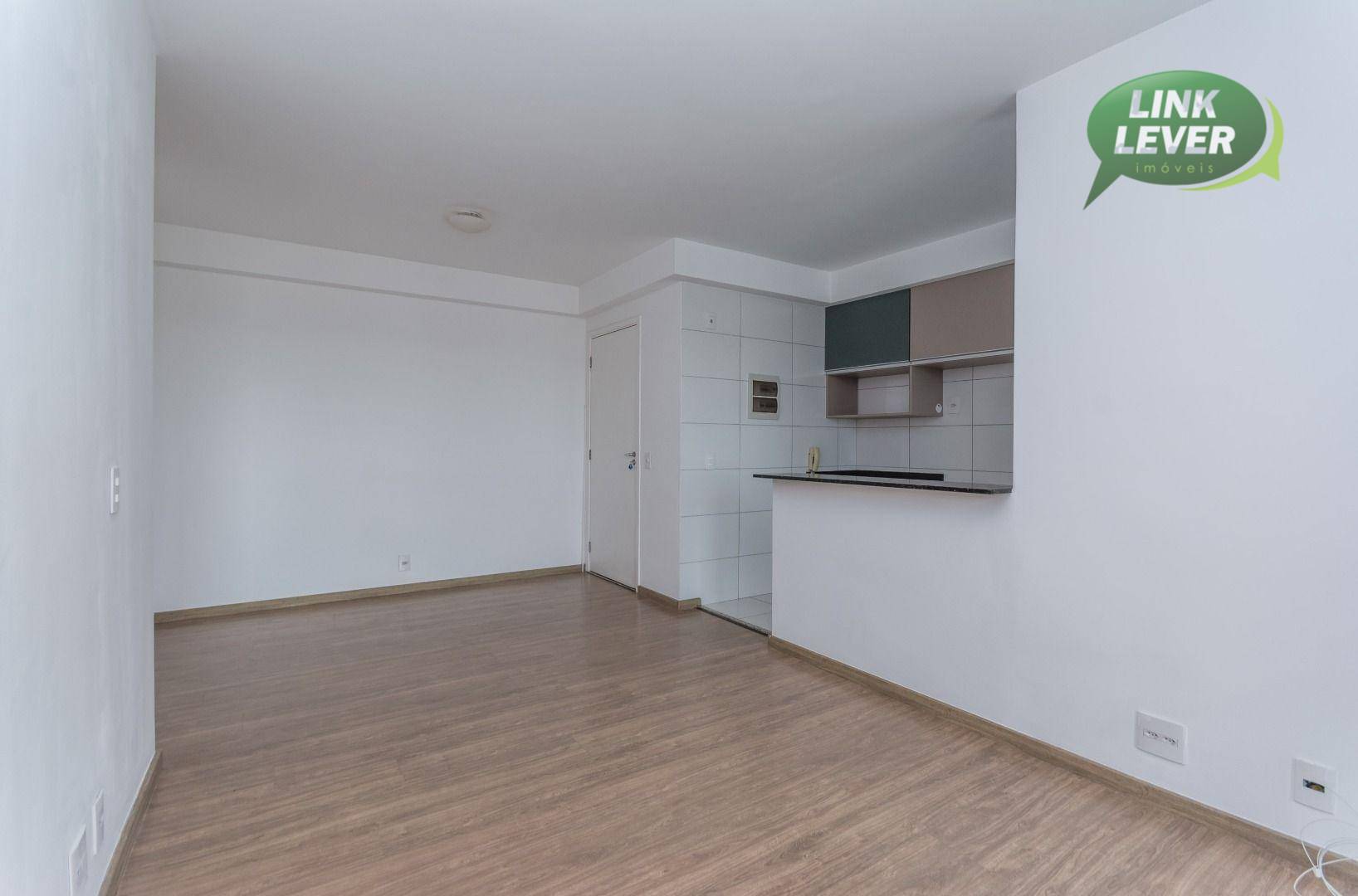 Apartamento para alugar com 2 quartos, 65m² - Foto 4