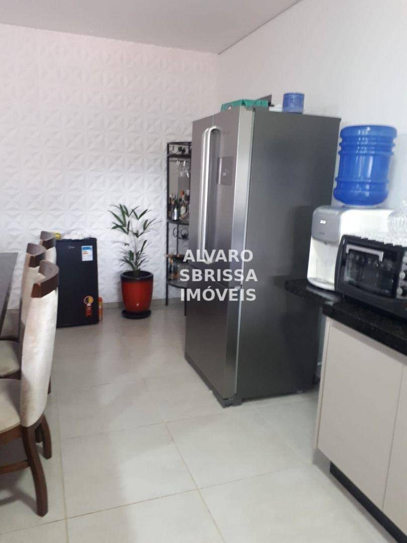 Chácara à venda com 2 quartos, 200m² - Foto 12