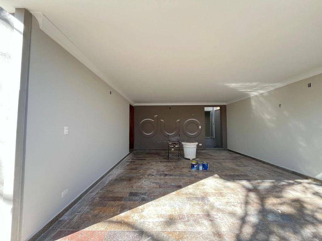 Casa à venda com 4 quartos, 200m² - Foto 5