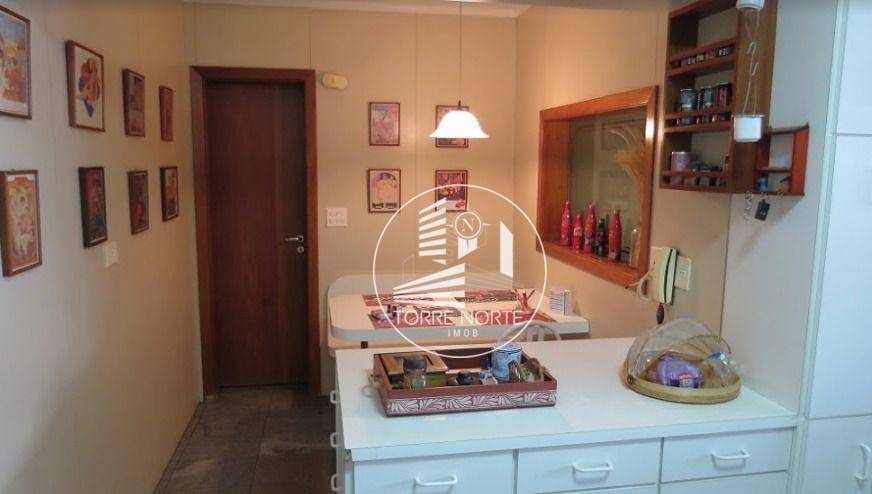 Apartamento à venda com 3 quartos, 211m² - Foto 27