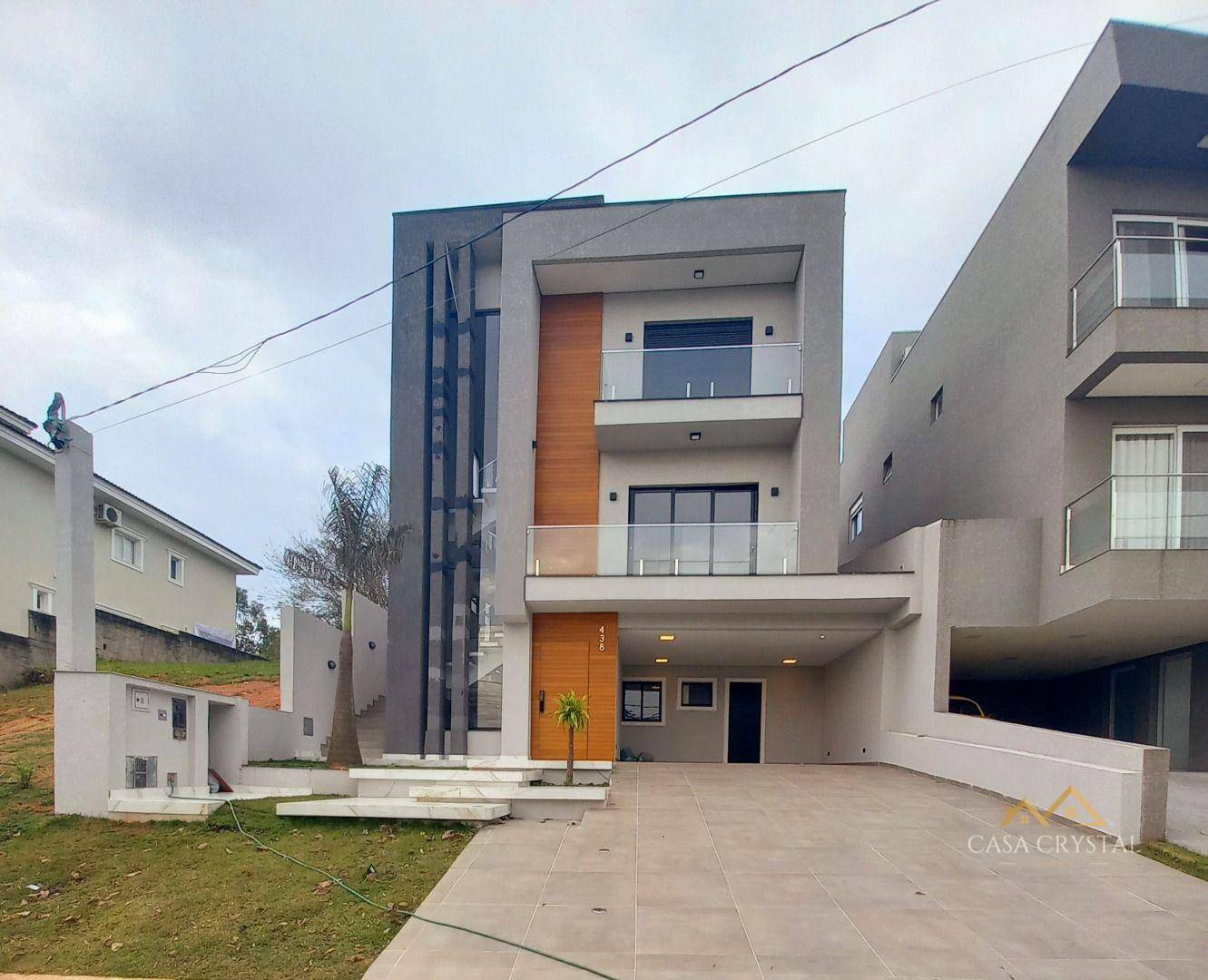 Casa de Condomínio à venda com 3 quartos, 280m² - Foto 1