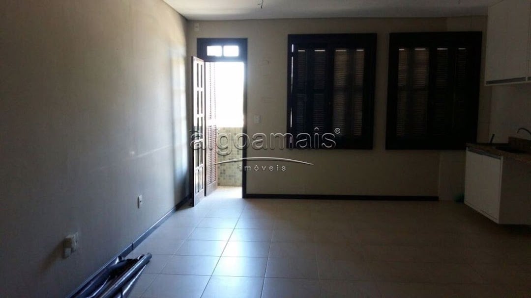 Apartamento à venda com 3 quartos, 40m² - Foto 2