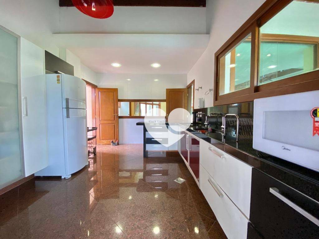 Casa de Condomínio à venda com 5 quartos, 696m² - Foto 13