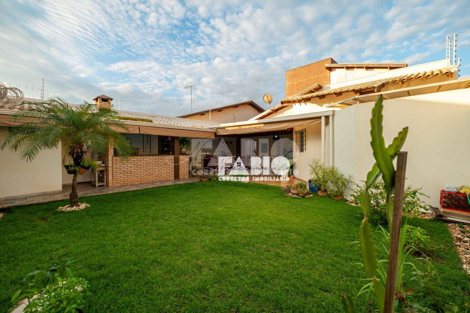 Casa à venda com 4 quartos, 220m² - Foto 44