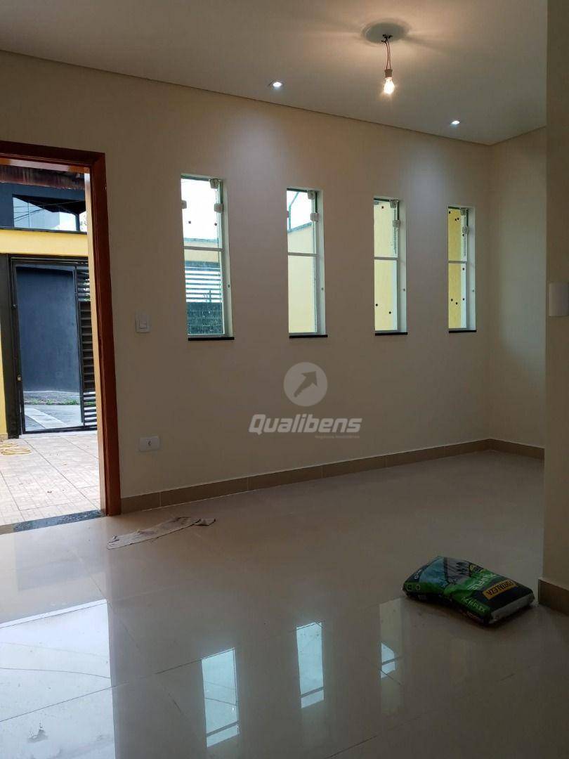 Sobrado à venda com 2 quartos, 58m² - Foto 1