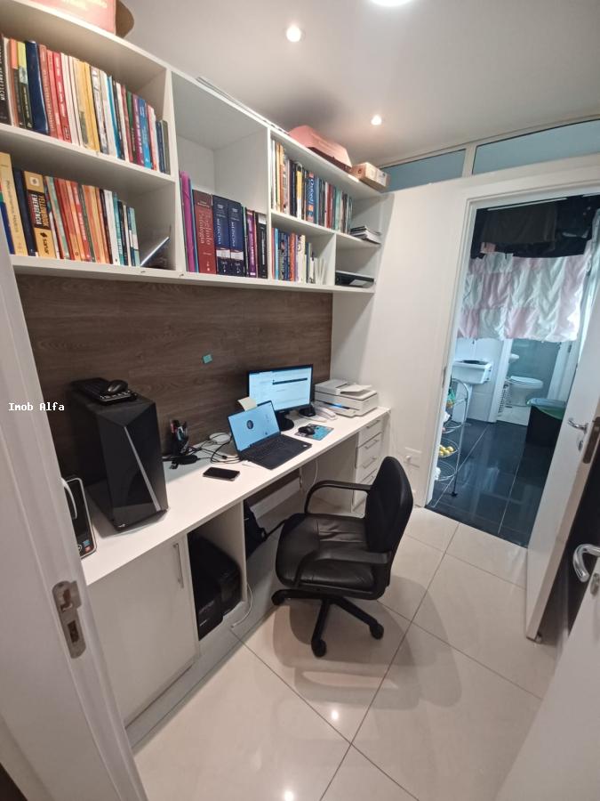 Apartamento à venda com 3 quartos, 180m² - Foto 34