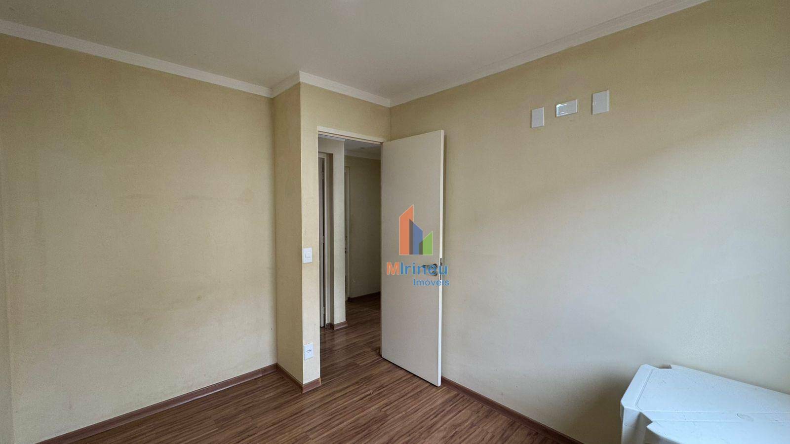 Apartamento à venda com 2 quartos, 60m² - Foto 17