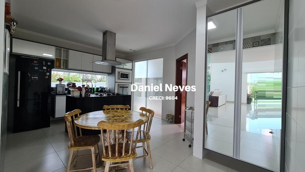 Casa de Condomínio à venda com 3 quartos, 218m² - Foto 19