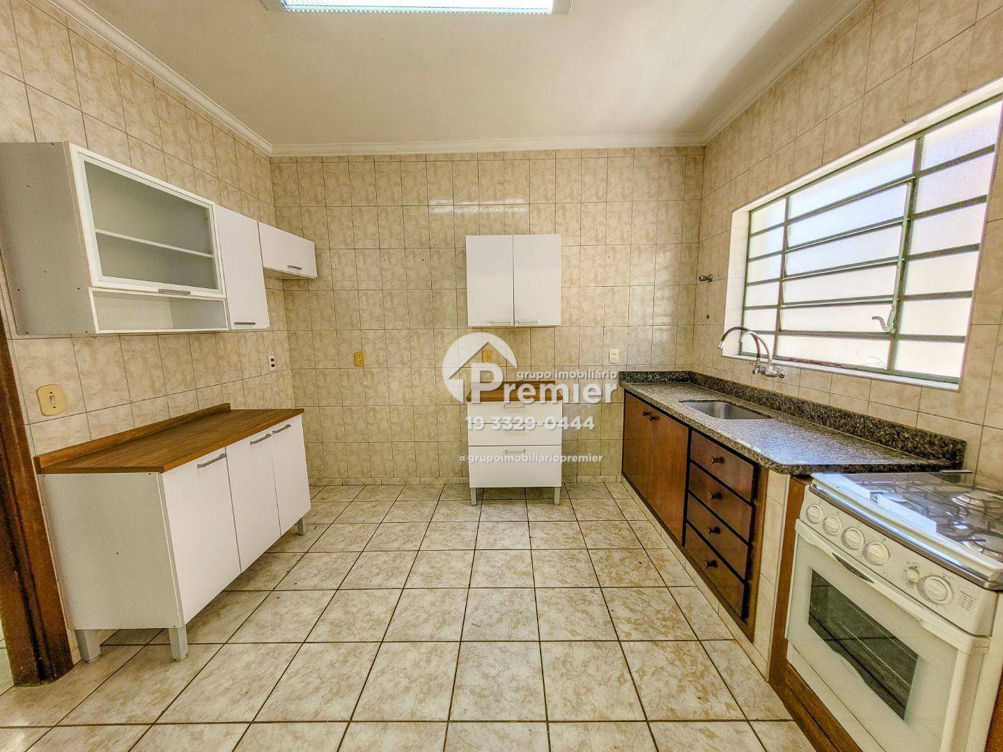 Casa para alugar com 3 quartos, 174m² - Foto 11