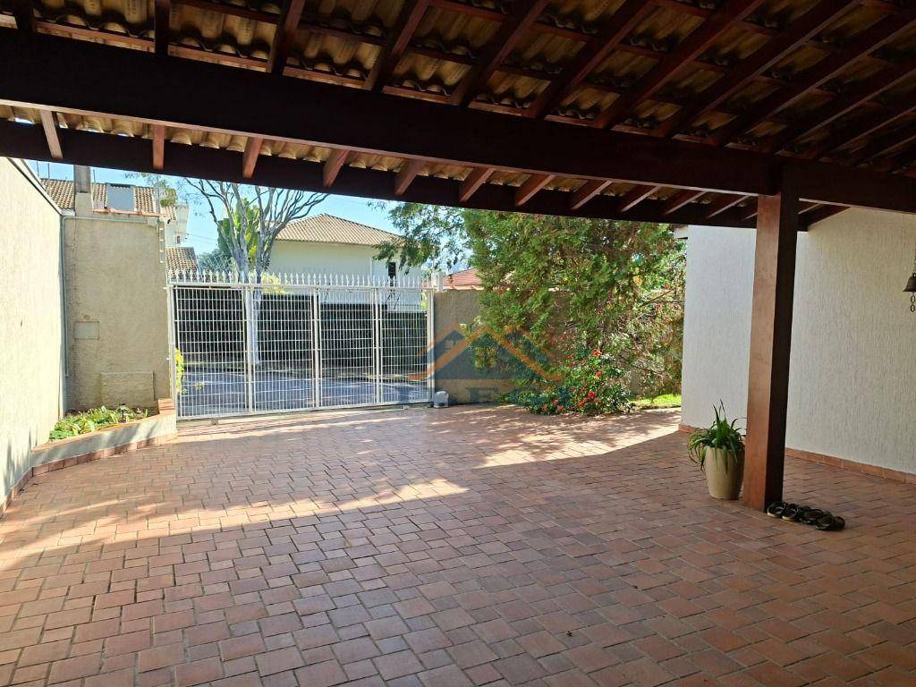 Casa, 3 quartos, 226 m² - Foto 4