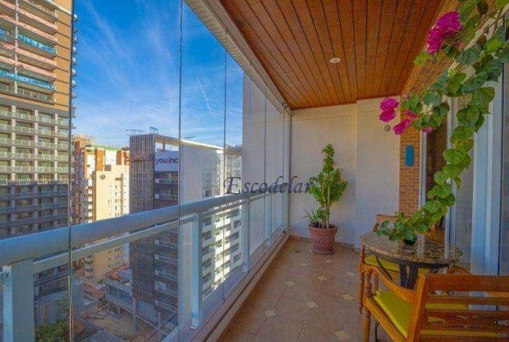 Apartamento à venda com 3 quartos, 176m² - Foto 2