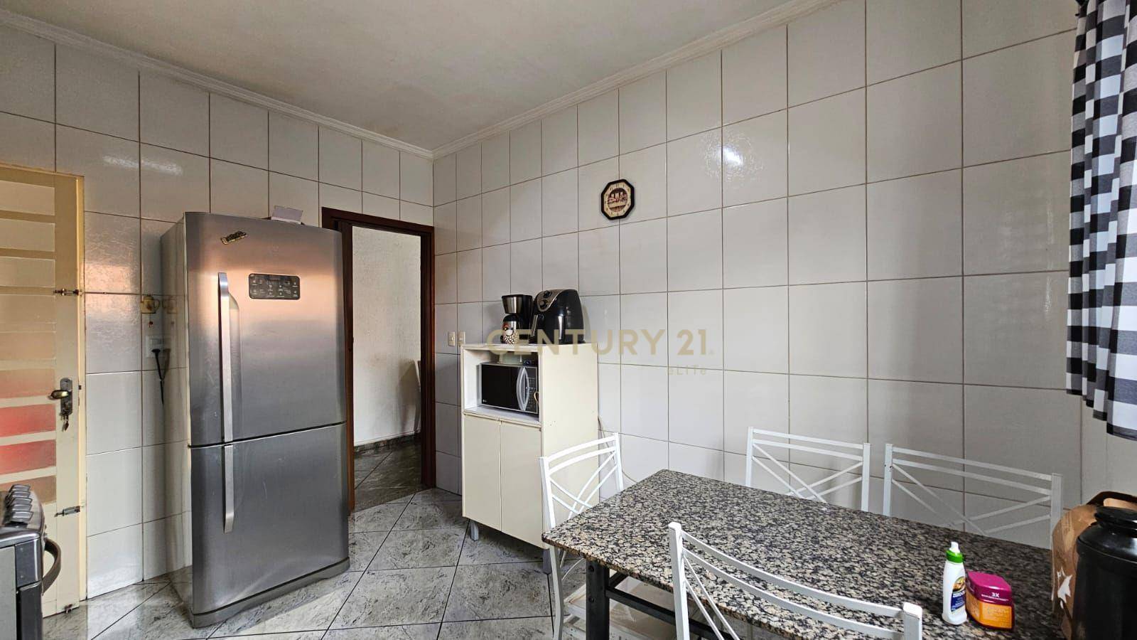 Casa à venda com 4 quartos, 287m² - Foto 3