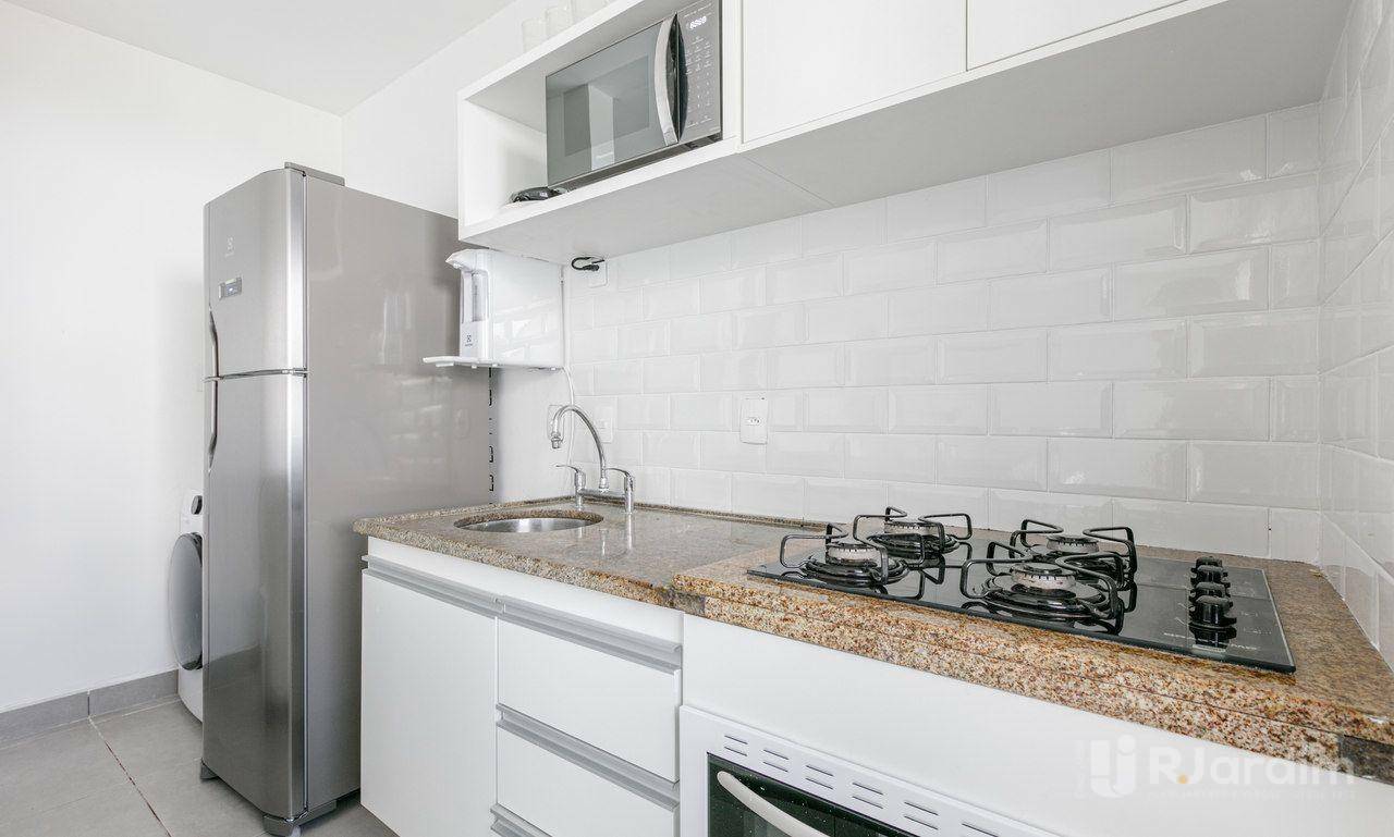 Apartamento para alugar com 2 quartos, 106m² - Foto 32