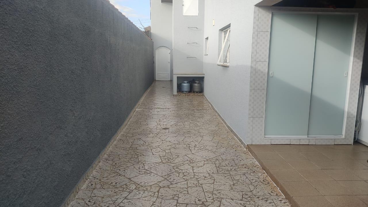 Casa à venda com 3 quartos, 197m² - Foto 6