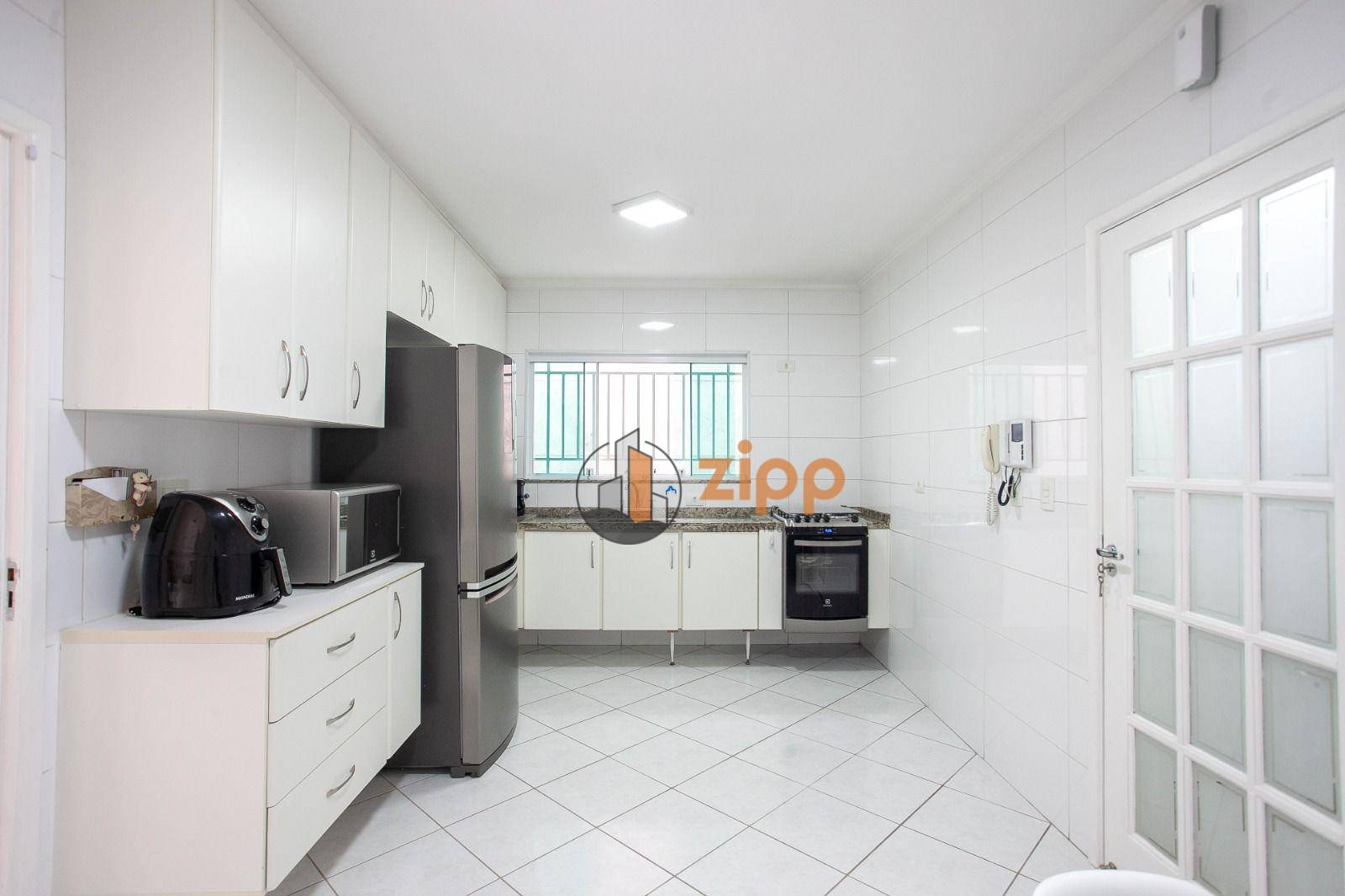 Sobrado à venda com 3 quartos, 187m² - Foto 13