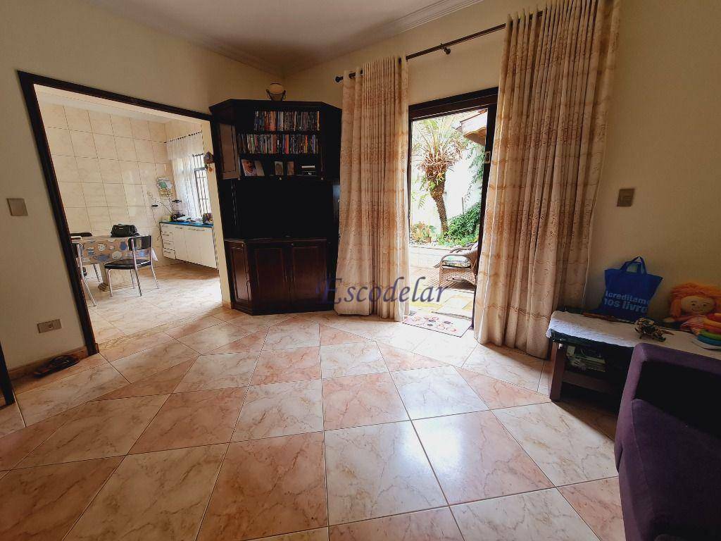 Casa à venda com 3 quartos, 210m² - Foto 1