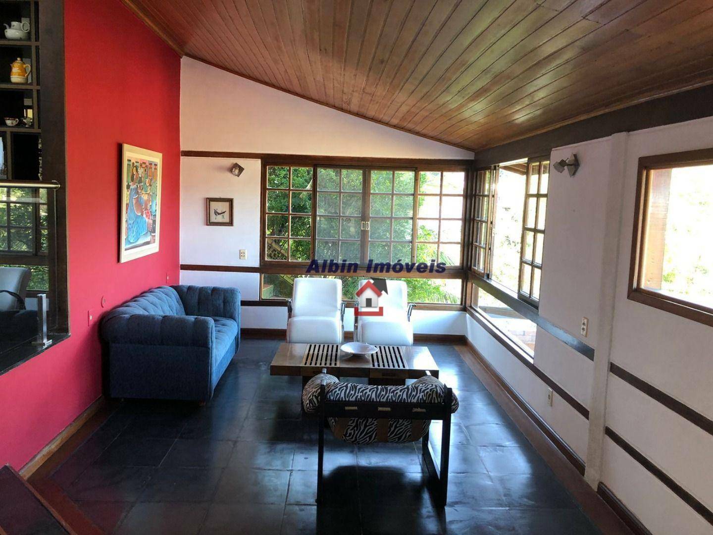 Casa à venda com 3 quartos, 300m² - Foto 3