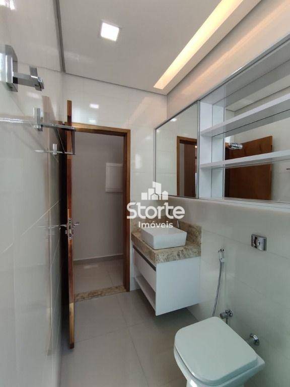 Casa à venda com 3 quartos, 220m² - Foto 19