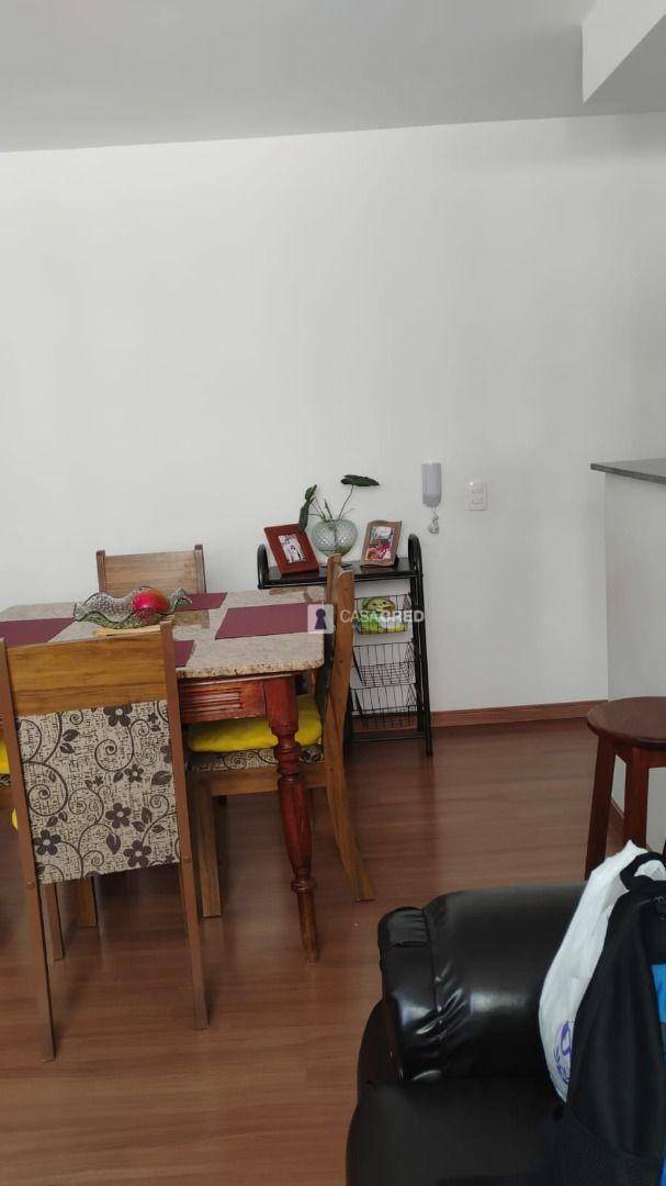 Apartamento à venda com 2 quartos, 52m² - Foto 2