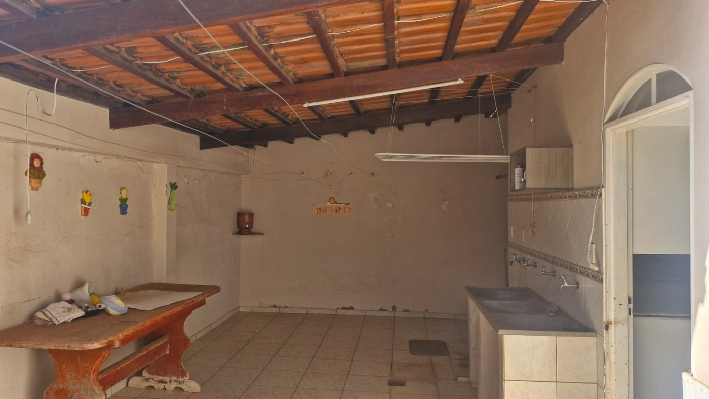 Casa à venda com 3 quartos, 190m² - Foto 18