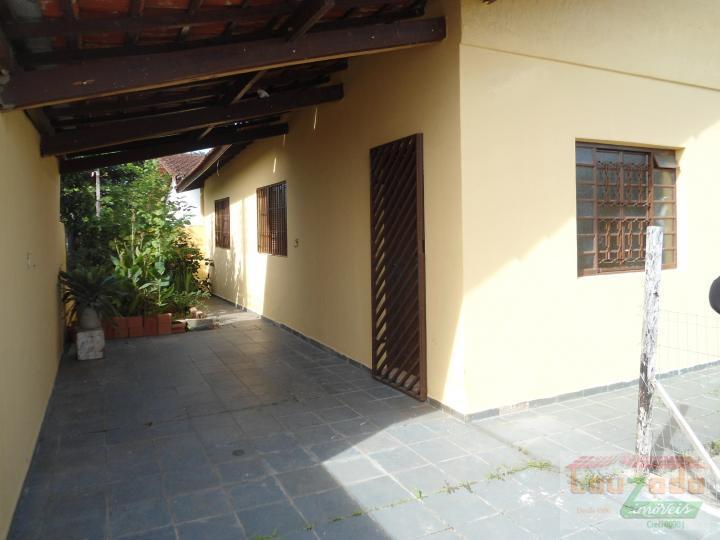 Casa à venda com 2 quartos, 180m² - Foto 2