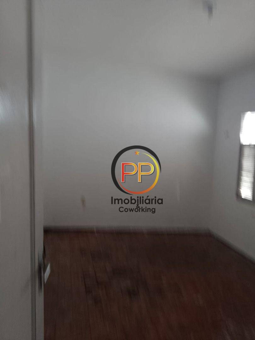 Casa para alugar com 4 quartos, 177m² - Foto 2