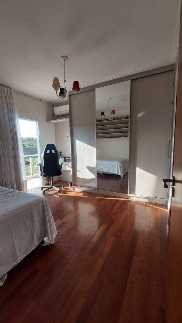 Casa de Condomínio para alugar com 3 quartos, 270m² - Foto 17