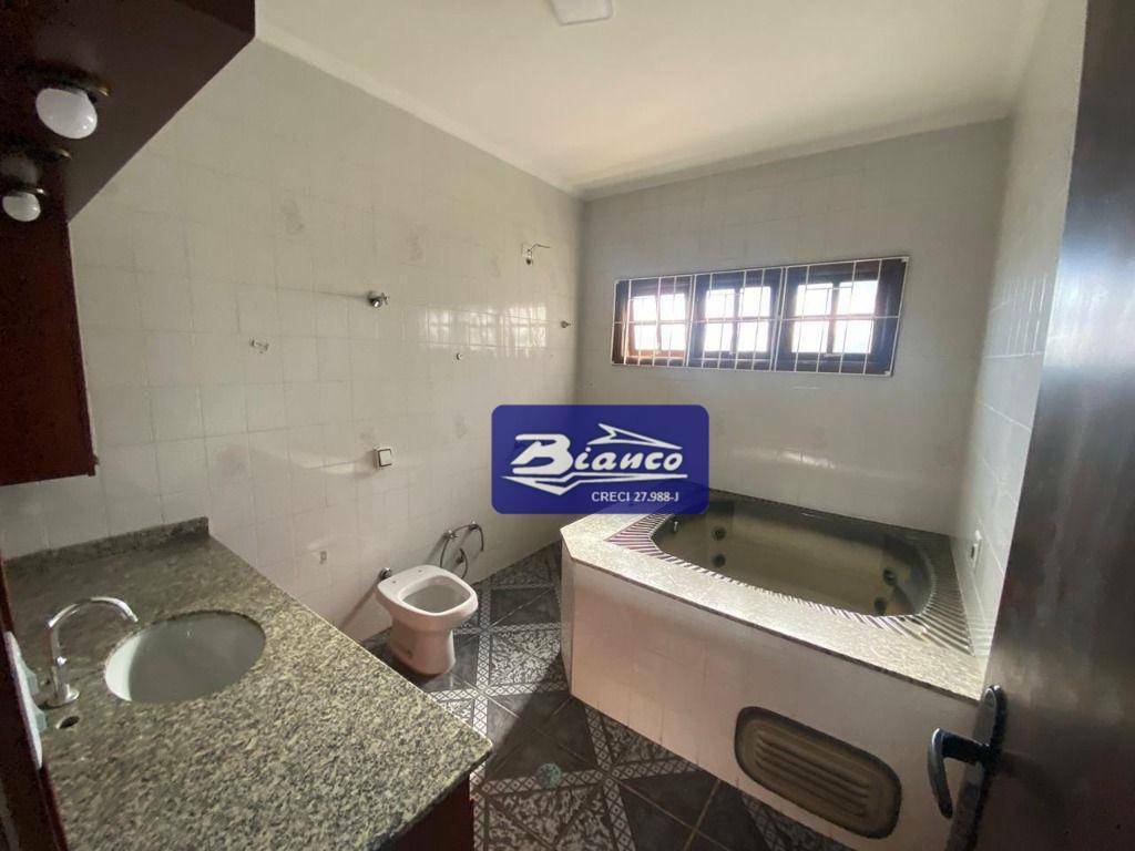 Sobrado à venda e aluguel com 3 quartos, 337m² - Foto 35